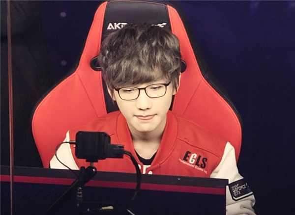 员的深刻关 员的深刻关