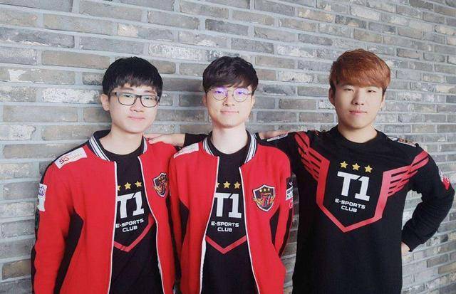 同托起的结 同托起的结