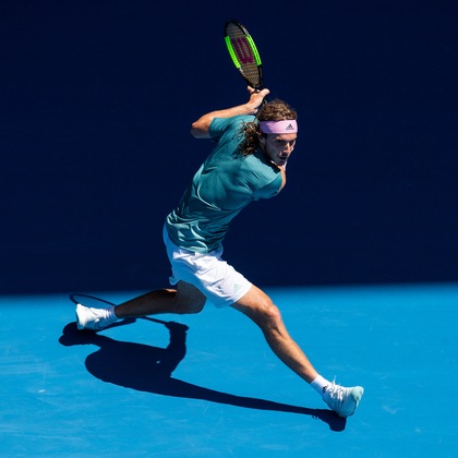 而更具话题 而更具话题